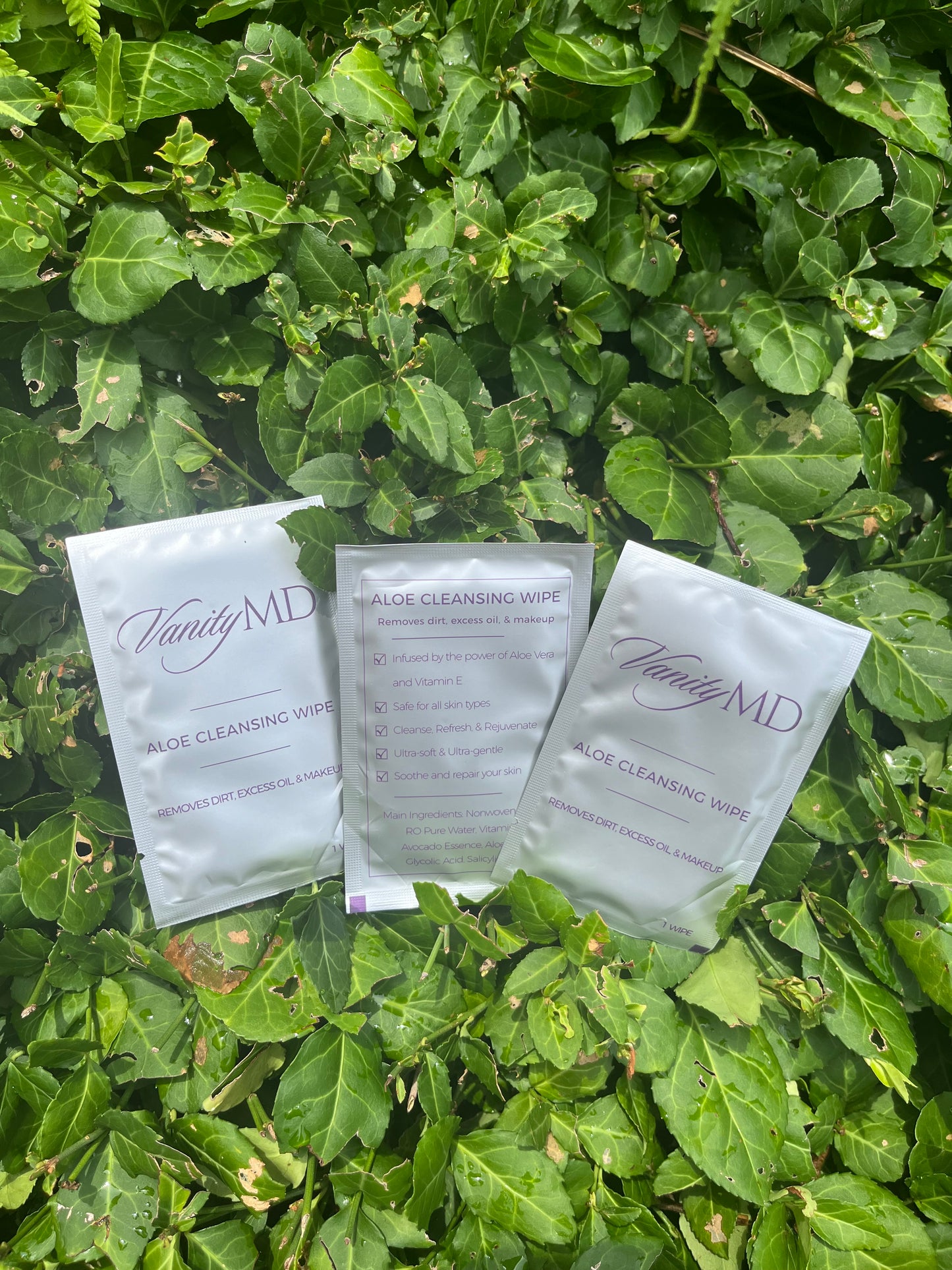Aloe Cleansing Wipes:  30 + 2 extra individually wrapped wipes