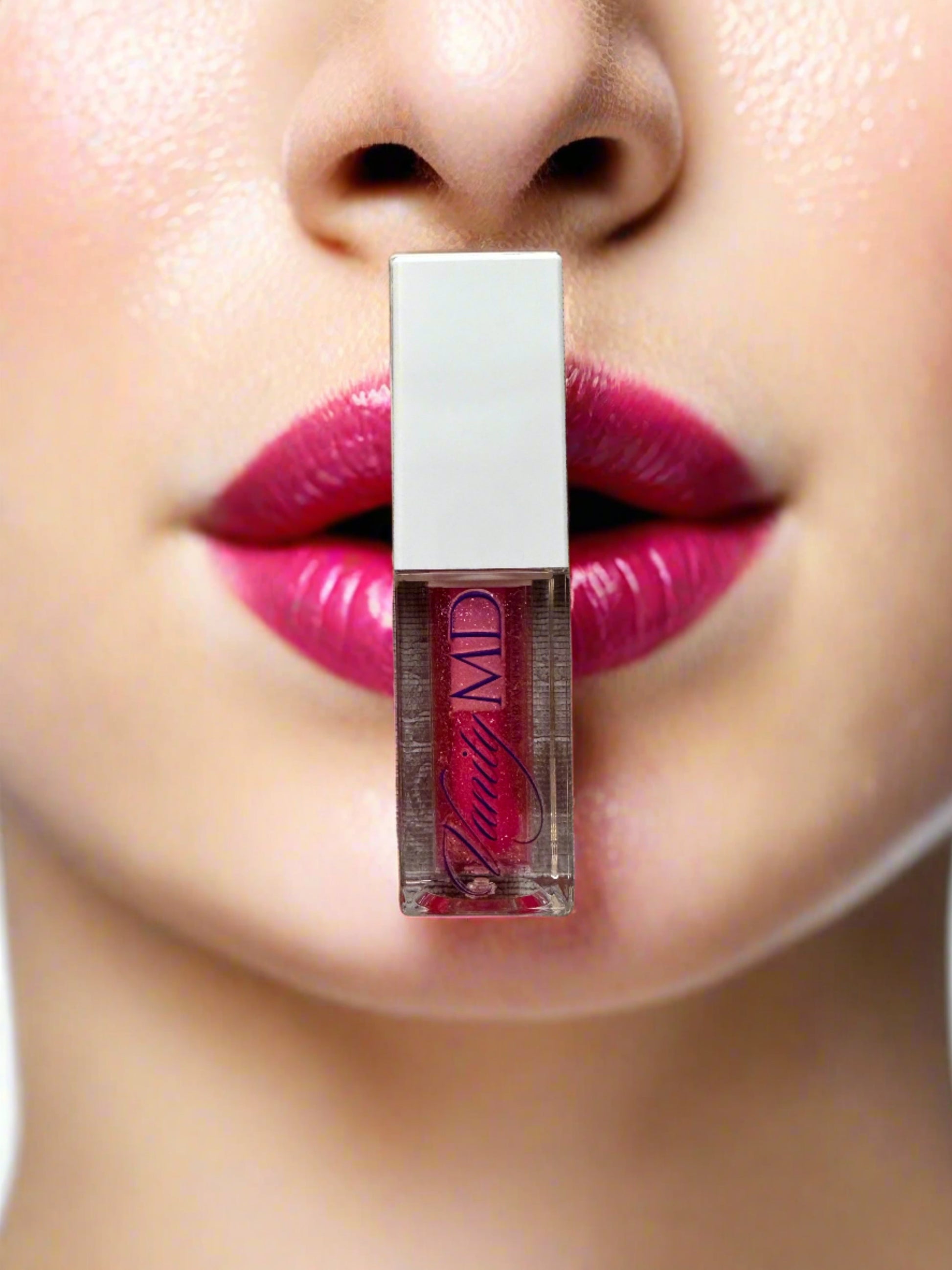 plumping lip gloss maximum volume and color-changing